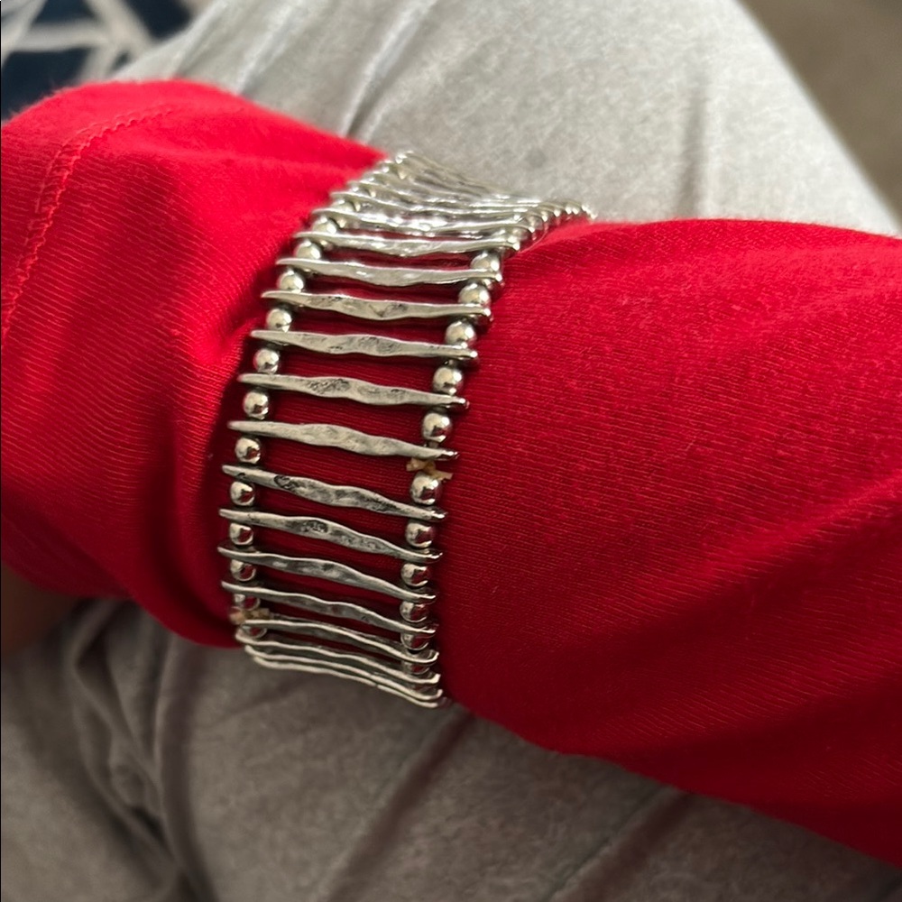 Silver Ladder Design Bracelet with Ribcage Pattern